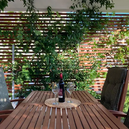 Luxury Nr Σίμπενικ