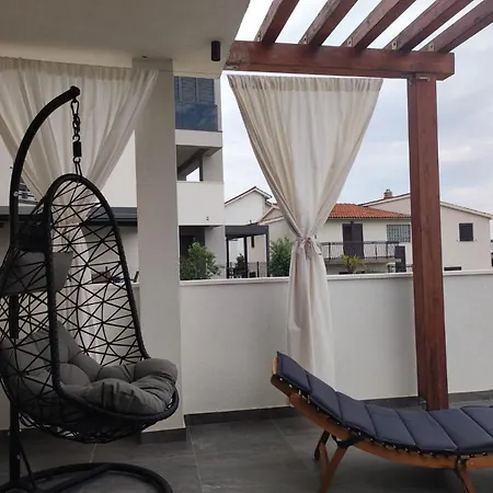 Luxury Nr