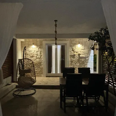 Luxury Nr Apartment