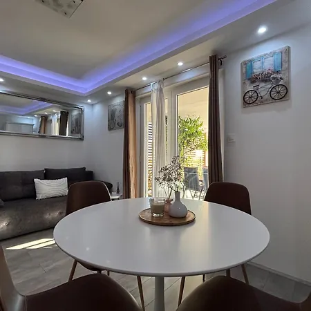 Apartment Luxury Nr