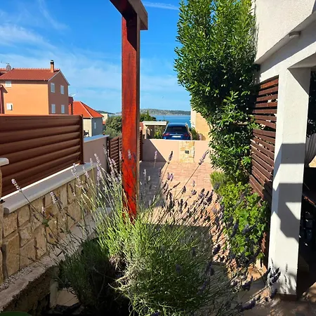 Luxury Nr Apartment